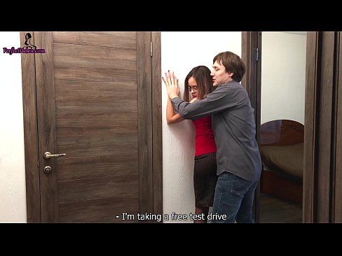 ❤️ Սեքսուալ ռիելթորը զգայական ցնցում է իր փիսիկը և ծակվում իր բնակարանը վաճառելիս - Կրեմպայ ️ Անալ պոռնո hy.filmepornonline.ru%-ով ❌️❤